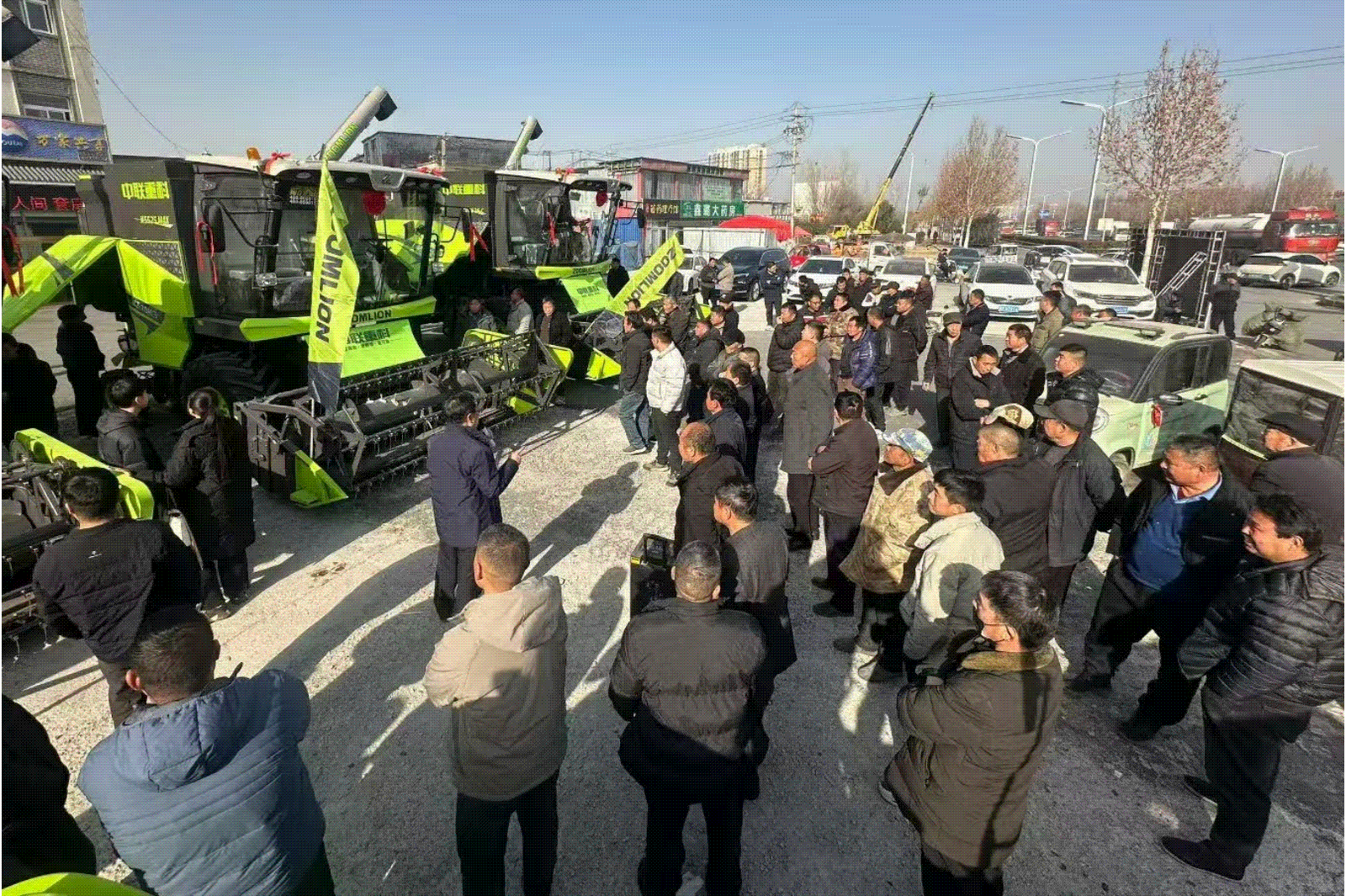 爆款“年货”来了！中联重科新款小麦机受市场热捧